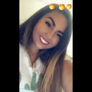 Meet your Posher, Brooke